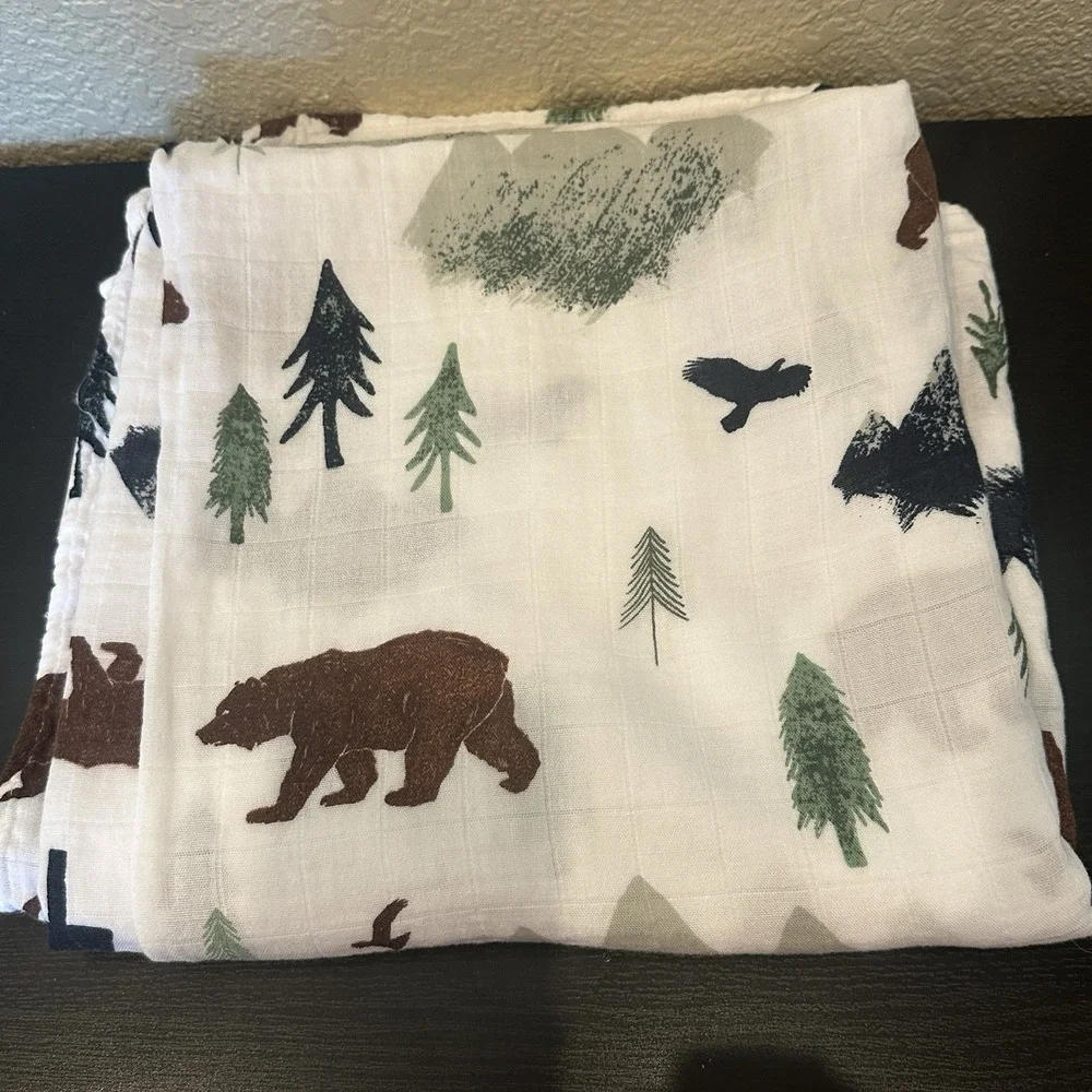 Saranoni Bamboo Cotton Muslin Swaddle Blanket Yosemite Bear Tree Mountain 46x43
